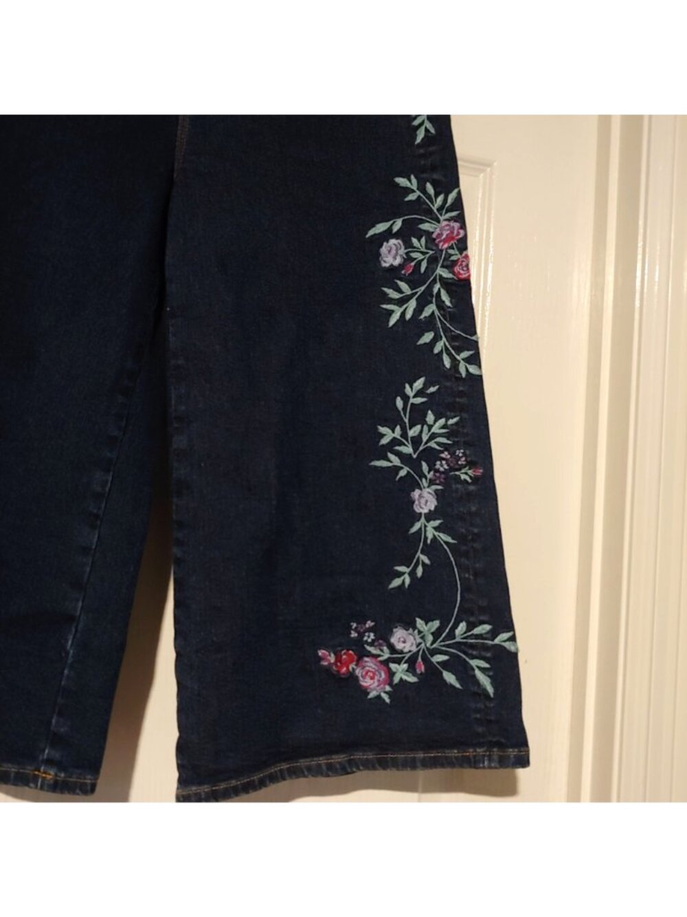 Driftwood Amie Wideleg Culotte Crop Embroidered Denim Jeans Cottage Boho Y2k 26 - Picture 5 of 10
